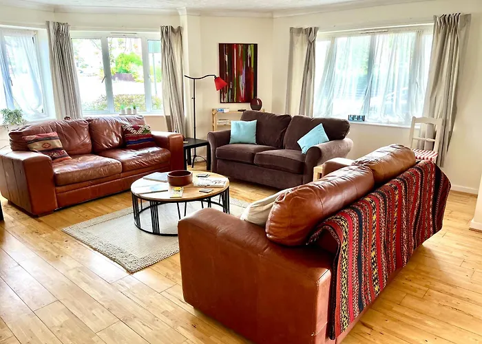 Casa Di Qeis A Double Bedroom Ground Floor Flat With Free Parking
